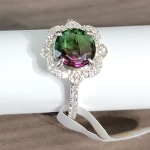 .925 solid Sterling Silver ring, lab created Green/Purple bi-color Alexandrite